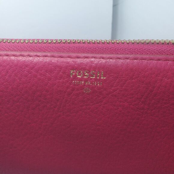 Vtg Fossil Wallet Hot Pink Pebbled Leather Wallet Zip Around Tan Inside *FLAW - Picture 3 of 9